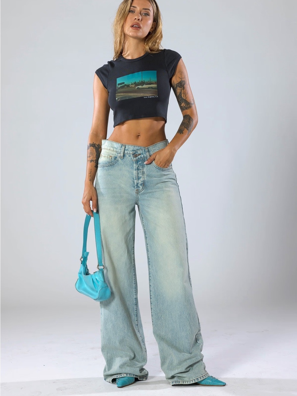 REVICE Light Wash Wide-Leg Jeans in Pale Blue